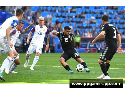 意大利射手Immobile:力挽狂澜,燃起意大利足球新希望 意大利射手Immobile:力挽狂澜,燃起意大利足球新希望